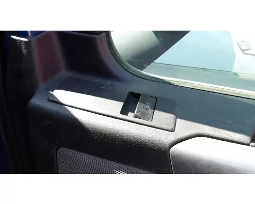 FREIGHTLINER CASCADIA 2018-2025 DOOR ASSEMBLY, FRONT