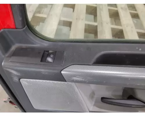 FREIGHTLINER CASCADIA 2018-2025 DOOR ASSEMBLY, FRONT