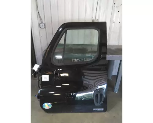 FREIGHTLINER CASCADIA 2018-2025 DOOR ASSEMBLY, FRONT