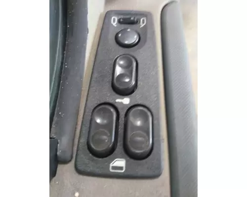 FREIGHTLINER CASCADIA 2018-2025 DOOR ASSEMBLY, FRONT