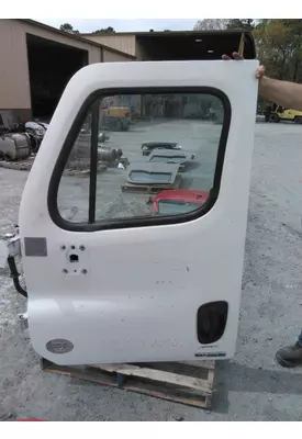 FREIGHTLINER CASCADIA 2018-2025 DOOR ASSEMBLY, FRONT