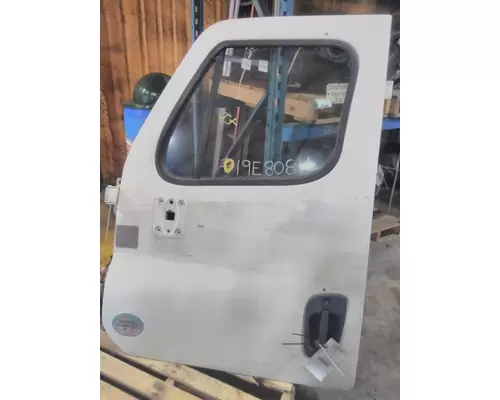 FREIGHTLINER CASCADIA 2018-2025 DOOR ASSEMBLY, FRONT