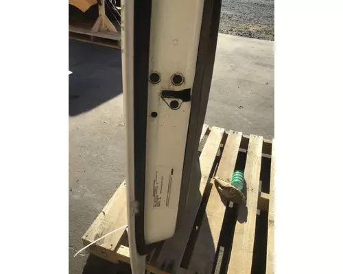FREIGHTLINER CASCADIA 2018-2025 DOOR ASSEMBLY, FRONT