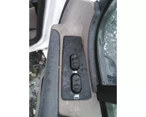 FREIGHTLINER CASCADIA 2018-2025 DOOR ASSEMBLY, FRONT