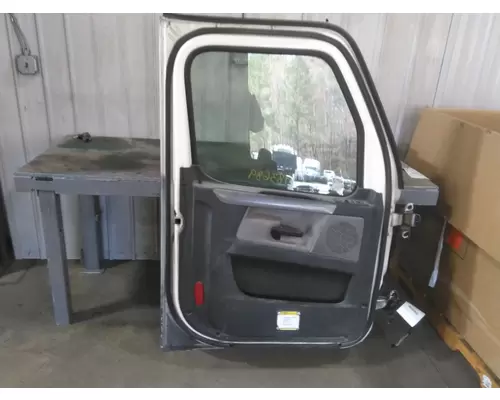 FREIGHTLINER CASCADIA 2018-2025 DOOR ASSEMBLY, FRONT
