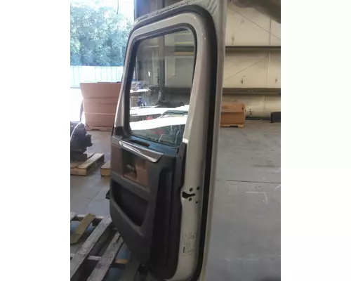 FREIGHTLINER CASCADIA 2018-2025 DOOR ASSEMBLY, FRONT