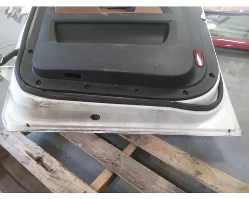 FREIGHTLINER CASCADIA 2018-2025 DOOR ASSEMBLY, FRONT