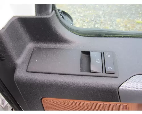FREIGHTLINER CASCADIA 2018-2025 DOOR ASSEMBLY, FRONT