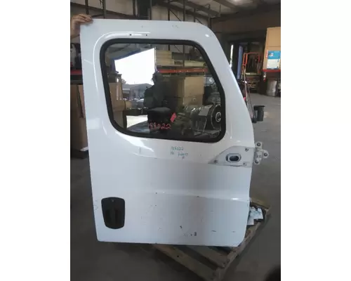 FREIGHTLINER CASCADIA 2018-2025 DOOR ASSEMBLY, FRONT