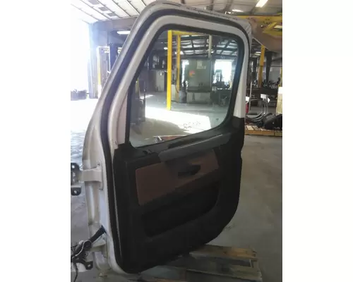 FREIGHTLINER CASCADIA 2018-2025 DOOR ASSEMBLY, FRONT