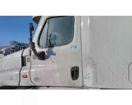 FREIGHTLINER CASCADIA 2018-2025 DOOR ASSEMBLY, FRONT