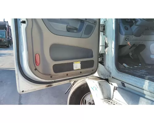 FREIGHTLINER CASCADIA 2018-2025 DOOR ASSEMBLY, FRONT