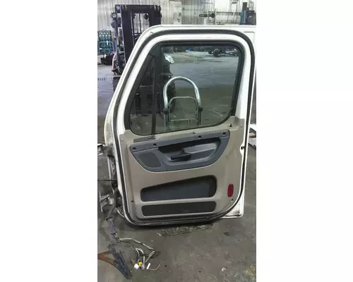 FREIGHTLINER CASCADIA 2018-2025 DOOR ASSEMBLY, FRONT
