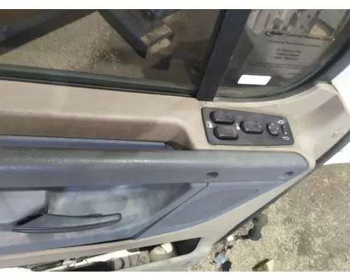 FREIGHTLINER CASCADIA 2018-2025 DOOR ASSEMBLY, FRONT