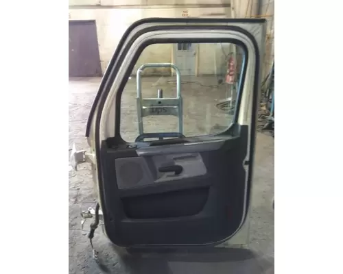 FREIGHTLINER CASCADIA 2018-2025 DOOR ASSEMBLY, FRONT