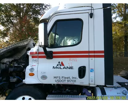 FREIGHTLINER CASCADIA 2018-2025 DOOR ASSEMBLY, FRONT