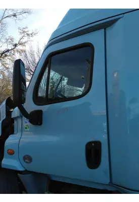 FREIGHTLINER CASCADIA 2018-2025 DOOR ASSEMBLY, FRONT