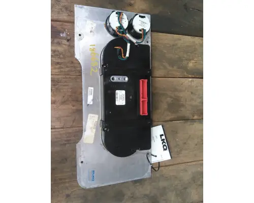 FREIGHTLINER CASCADIA EVOLUTION GAUGE CLUSTER