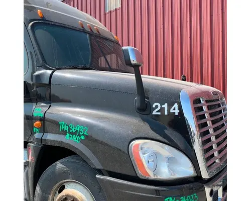 FREIGHTLINER CASCADIA P3 HOOD