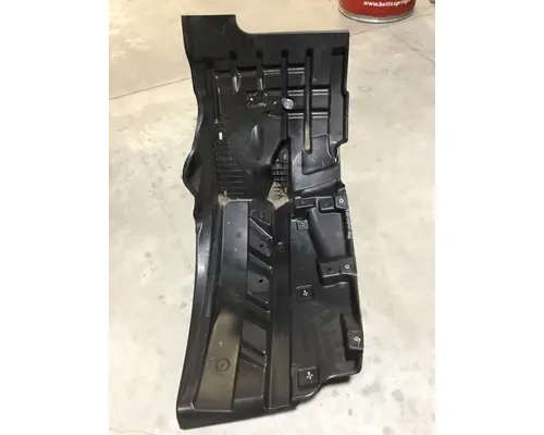 FREIGHTLINER CASCADIA  FENDER-INNER