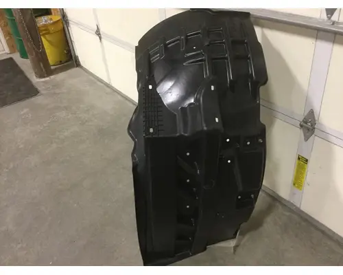 FREIGHTLINER CASCADIA  FENDER-INNER