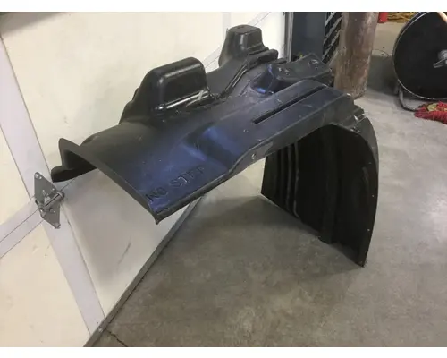 FREIGHTLINER CASCADIA  FENDER-INNER