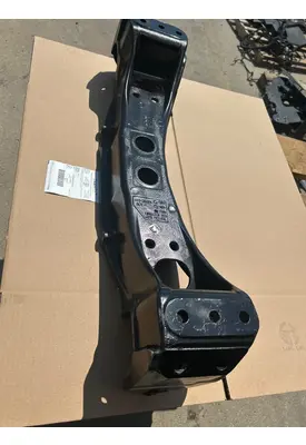 FREIGHTLINER CASCADIA 724 Crossmembers