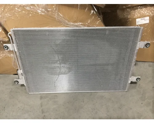 FREIGHTLINER CASCADIA AC CONDENSER