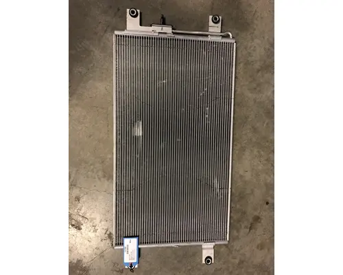 FREIGHTLINER CASCADIA AC CONDENSER