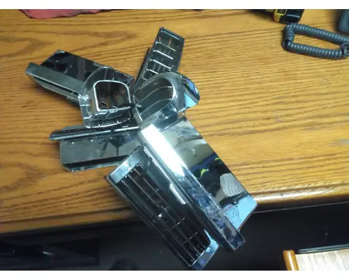 FREIGHTLINER CASCADIA ACCESSORIES