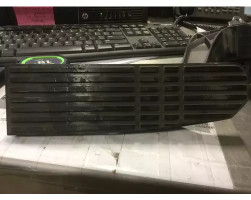 FREIGHTLINER CASCADIA Accelerator Parts