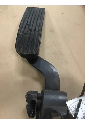 FREIGHTLINER CASCADIA Accelerator Parts