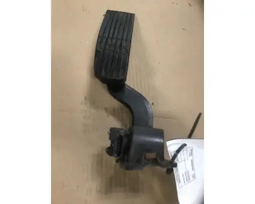 FREIGHTLINER CASCADIA Accelerator Parts