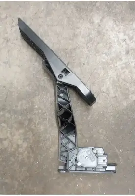 FREIGHTLINER CASCADIA Accelerator Parts
