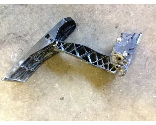FREIGHTLINER CASCADIA Accelerator Parts