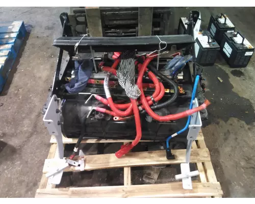 FREIGHTLINER CASCADIA BATTERY BOX