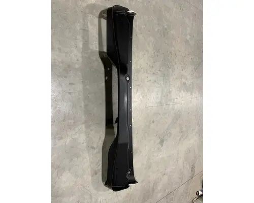 FREIGHTLINER CASCADIA BODY PARTS