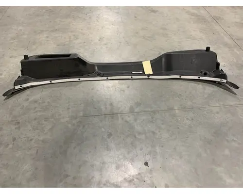 FREIGHTLINER CASCADIA BODY PARTS