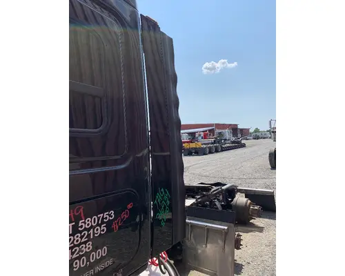 FREIGHTLINER CASCADIA BODY PARTS