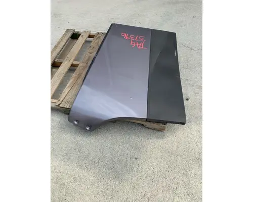 FREIGHTLINER CASCADIA BODY PARTS