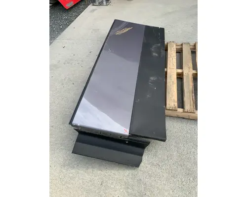 FREIGHTLINER CASCADIA BODY PARTS