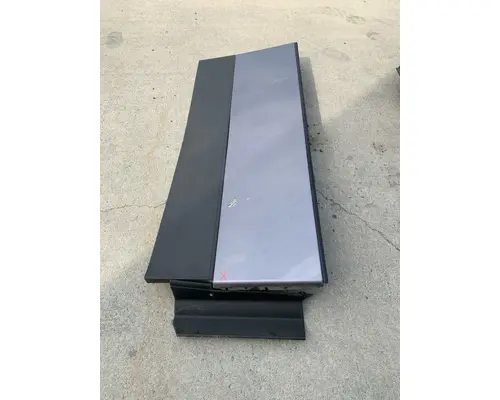 FREIGHTLINER CASCADIA BODY PARTS