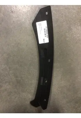 FREIGHTLINER CASCADIA BUMPER CENTER