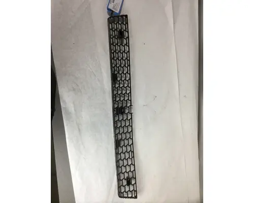 FREIGHTLINER CASCADIA BUMPER CENTER