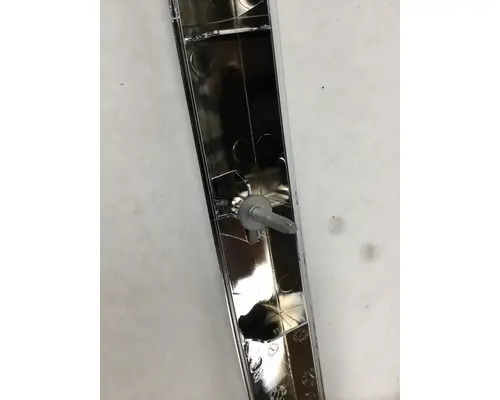 FREIGHTLINER CASCADIA BUMPER CENTER