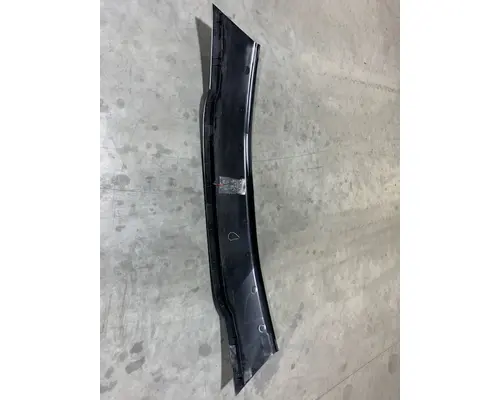 FREIGHTLINER CASCADIA BUMPER CENTER