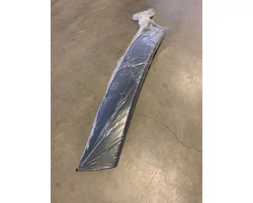 FREIGHTLINER CASCADIA BUMPER CENTER