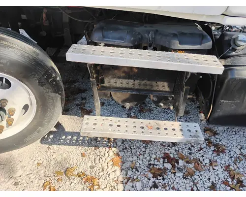 FREIGHTLINER CASCADIA Battery Box