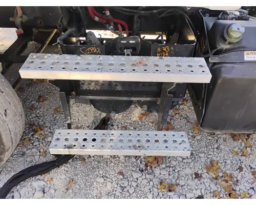 FREIGHTLINER CASCADIA Battery Box
