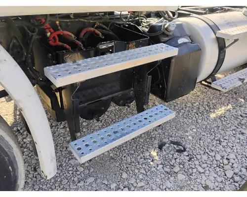 FREIGHTLINER CASCADIA Battery Box